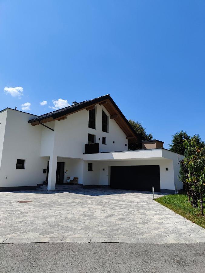 Apartment Auf Der Schladminger Sonnenseite - Smart, Zentral & Ruhig Bagian luar foto