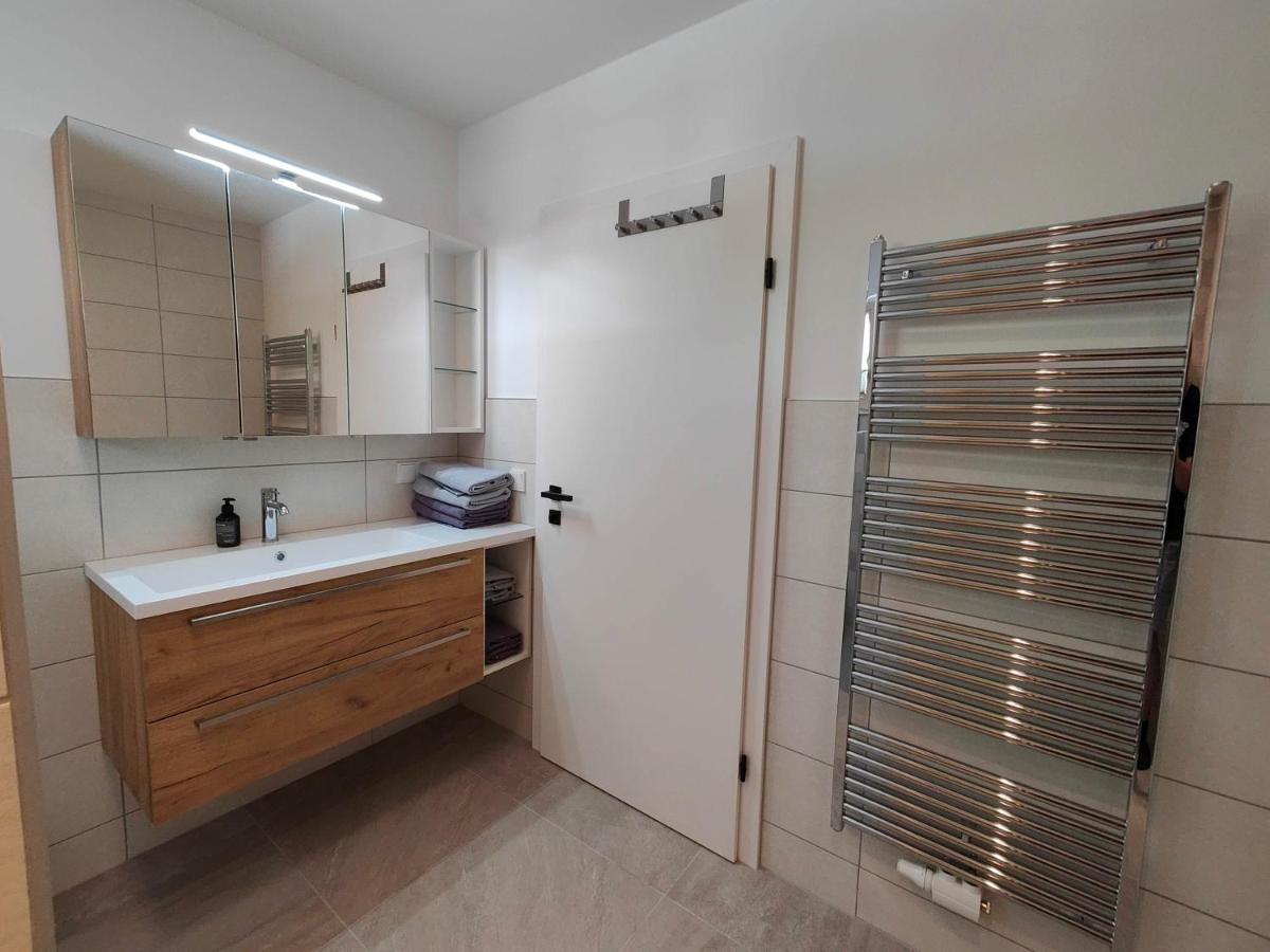Apartment Auf Der Schladminger Sonnenseite - Smart, Zentral & Ruhig Bagian luar foto